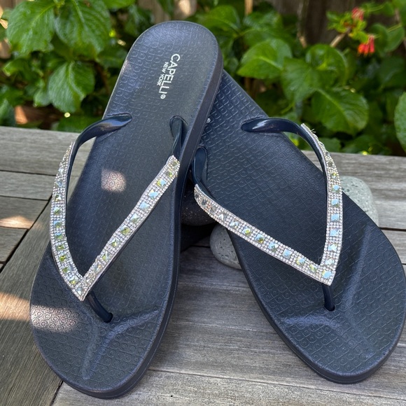 Capelli Thong Sandals, Navy Blue w/ Clear Rhinestones, Women’s Size 11, New - Picture 4 of 11